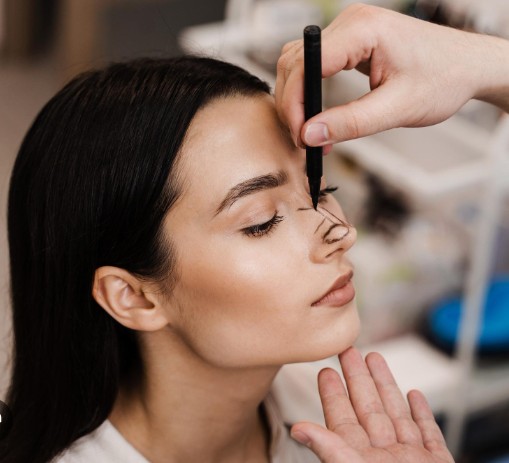 Rhinoplastie primaire  
